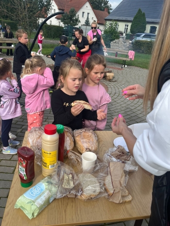 cb3860ef-31c9-4f0f-a529-719bb5e92384.jfif