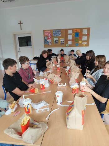 48e4d367-ea18-4aea-98e5-52638071d2fd.jfif