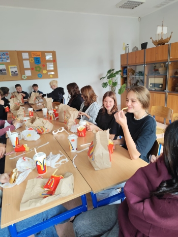 478fecd7-af1d-4d94-be71-414bb4ff9a7f.jfif