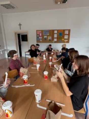 afd34e55-03b3-49db-aec1-95b061246139.jfif