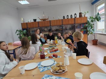 dd614277-e322-43d4-ba76-a61bc8e5e72b.jfif