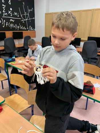 fd9adb40-0e1b-4061-ad17-f42299fe50a7.jfif