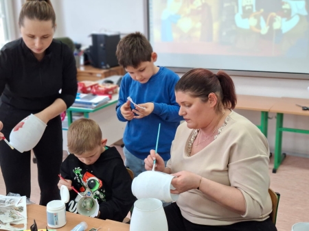 Świąteczne inspiracje – warsztaty decoupage dla uczniów i rodziców